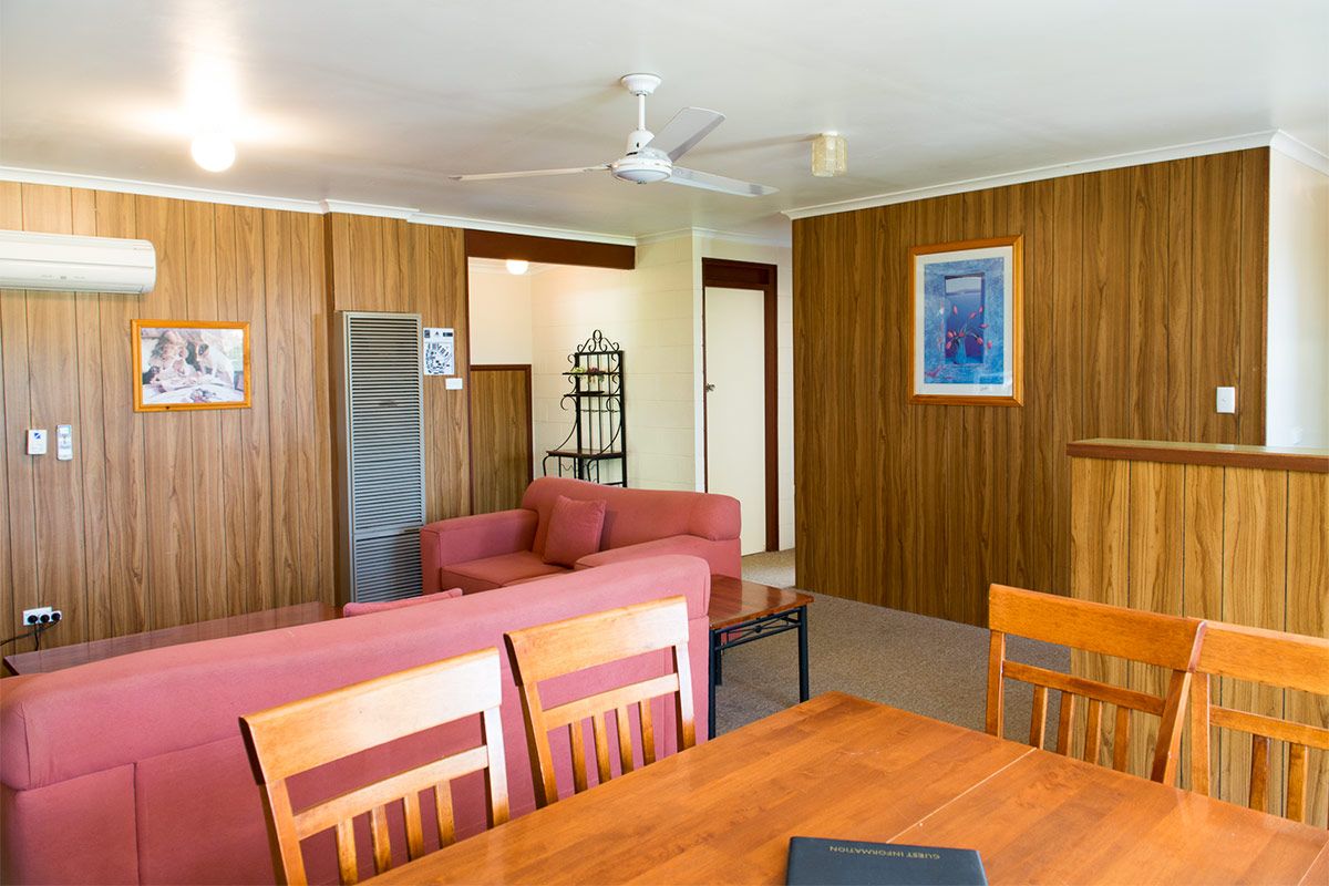 Kalganyi-deluxe-penthouse-02.jpg